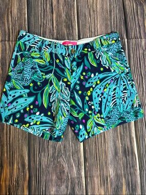 Lilly Pulitzer Navy Tropical Leaf Print Shorts (0024)